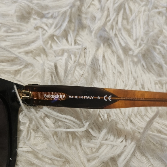 Sunglasses - Picture 3 of 8